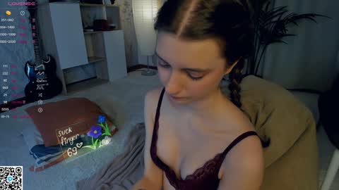 Snapshot of vibes_of_joy chatting on 01.13.25 Mikky online show from 01.13.25