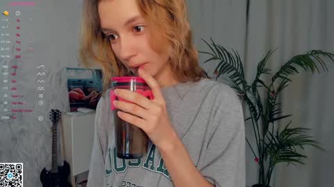 Snapshot of vibes_of_joy chatting on 01.14.25 Mikky online show from 01.14.25