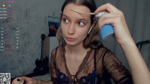 Snapshot of vibes_of_joy chatting on 01.18.25 Mikky online show from 01.18.25