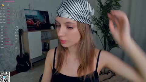 Snapshot of vibes_of_joy chatting on 01.31.25 Mikky online show from 01.31.25