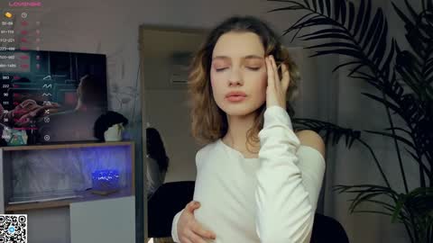 Snapshot of vibes_of_joy chatting on 02.07.25 Mikky online show from 02.07.25