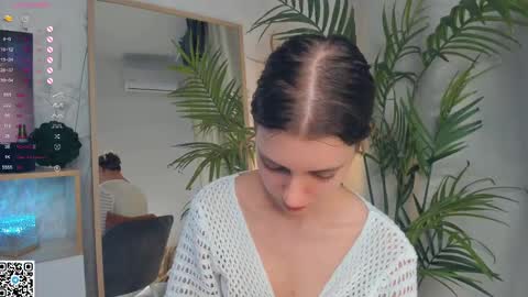 Snapshot of vibes_of_joy chatting on 02.22.25 Mikky online show from 02.22.25