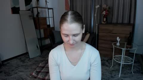 Snapshot of vibes_of_joy chatting on 10.02.25 Mikky online show from 10.02.25