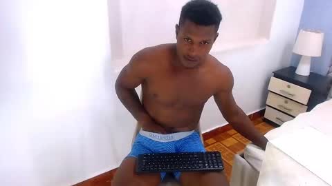 Vicent  online show from 12.04.24