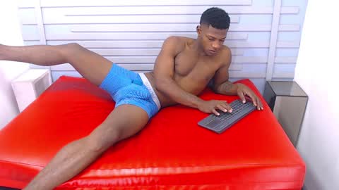 Vicent  online show from 12.11.24