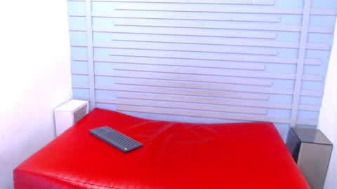 Vicent  online show from 12.15.24