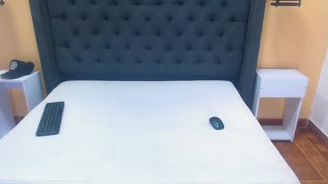 Vicent  online show from 12.15.24