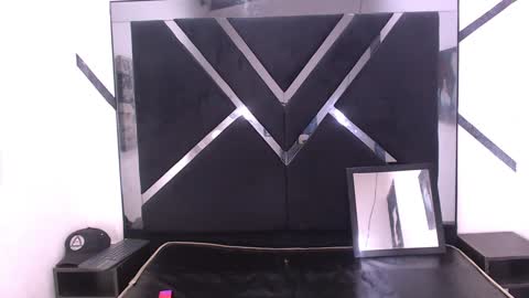 Vicent  online show from 12.22.24