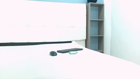 Vicent  online show from 01.08.25