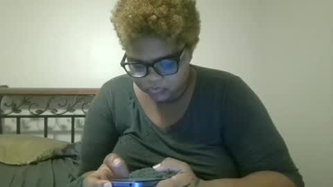 Snapshot of vickiryder56 chatting on 11.19.25 vickiryder56 online show from 11.19.25