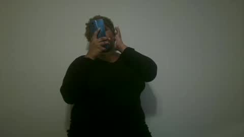 Snapshot of vickiryder56 chatting on 11.19.25 vickiryder56 online show from 11.19.25