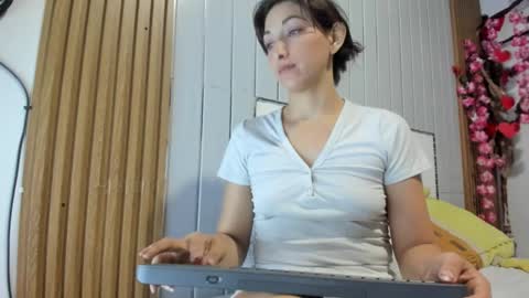 Snapshot of vicky__skinny_ chatting on 03.05.25 Vicky online show from 03.05.25
