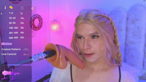 Snapshot of vicky_hot_x chatting on 02.02.25        online show from 02.02.25