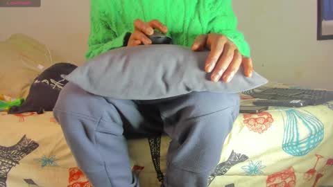 vicky manuela online show from 12.29.24