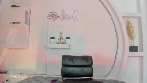 vicky_hottman online show from 10.26.25