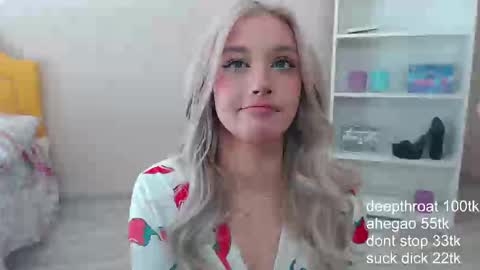 vickyfuckingdoll online show from 03.01.25