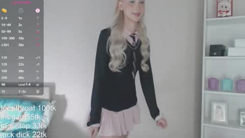 Snapshot of vickyfuckingdoll chatting on 03.08.26 vickyfuckingdoll online show from 03.08.26