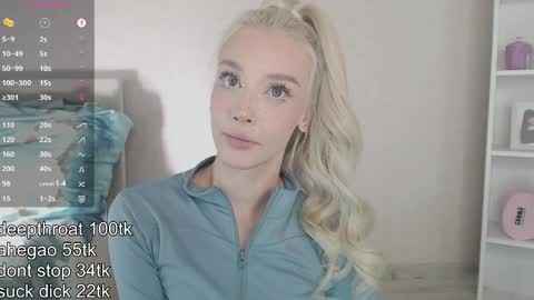 Snapshot of vickyfuckingdoll chatting on 04.05.26 vickyfuckingdoll online show from 04.05.26