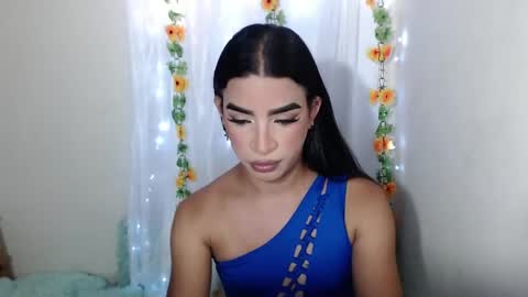 Snapshot of vickyxdany chatting on 05.14.26 vickyxdany online show from 05.14.26