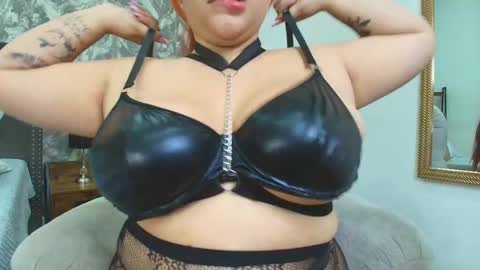 Snapshot of victhoria_red chatting on 03.02.26 Victhoria red online show from 03.02.26