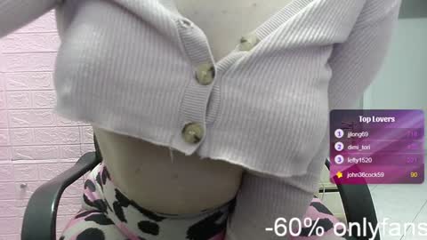 Snapshot of victoreiya chatting on 01.13.25 Victoreiya online show from 01.13.25