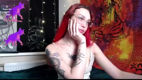 Snapshot of victori_luxury chatting on 12.06.24 victori_luxury online show from 12.06.24