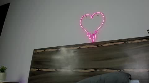 Victoria online show from 12.06.24