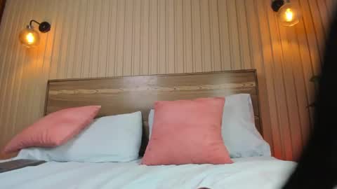 Victoria online show from 02.04.25