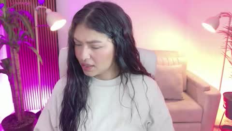 Snapshot of victoria___moon chatting on 01.13.26 victoria online show from 01.13.26