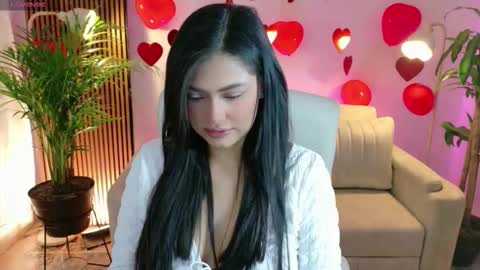 Snapshot of victoria___moon chatting on 02.14.26 victoria online show from 02.14.26