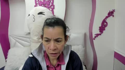 Snapshot of victoria__grey_ chatting on 07.17.26 Victoria grey online show from 07.17.26