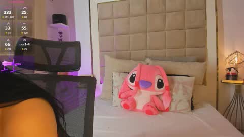 Victoria valentina  online show from 11.15.25