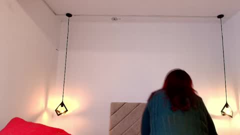  V I C T O R I A   online show from 05.15.26