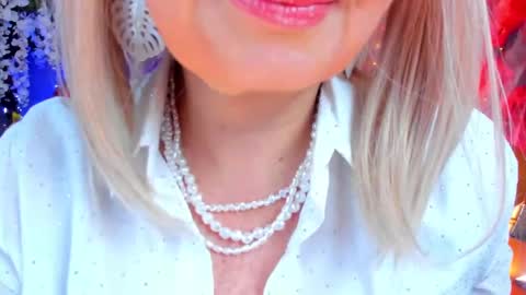 diorvictoria9 online show from 02.13.25