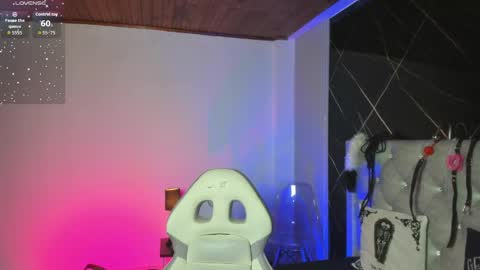 Snapshot of victoria_floyd1 chatting on 04.20.26 victoria_floyd1 online show from 04.20.26
