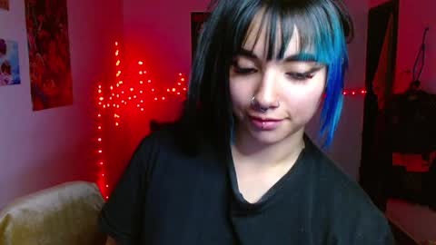 Snapshot of victoria_goddes chatting on 04.08.26 victoria online show from 04.08.26