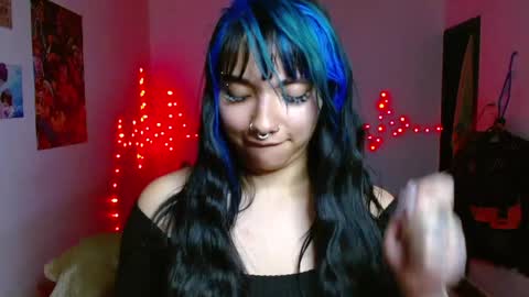 Snapshot of victoria_goddes chatting on 04.22.26 victoria online show from 04.22.26