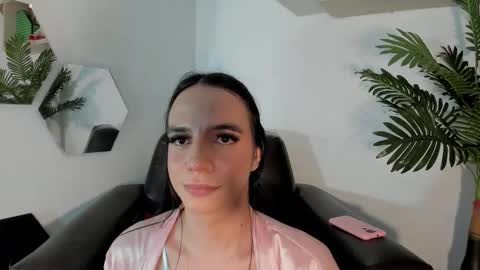 Snapshot of victoria_gomezz16 chatting on 01.29.25 Victoria online show from 01.29.25