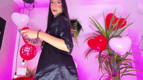 Snapshot of victoria_gomezz16 chatting on 02.14.25 Victoria online show from 02.14.25