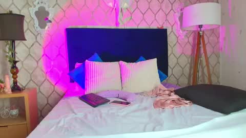 Snapshot of victoria_gomezz16 chatting on 02.22.25 Victoria online show from 02.22.25