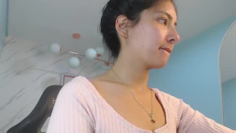 Snapshot of victoria_hernandez_t chatting on 06.22.26 Victoria online show from 06.22.26