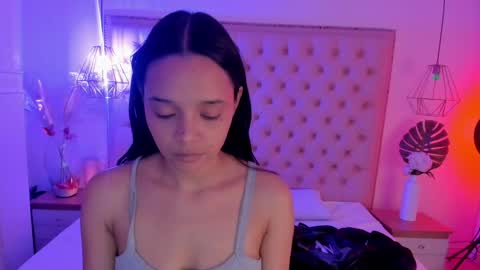 Snapshot of victoria_kitt chatting on 12.03.25 victoria_kitt online show from 12.03.25