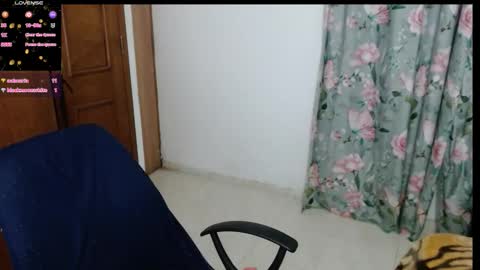 Snapshot of victoria_milf06 chatting on 02.20.26 victoria online show from 02.20.26