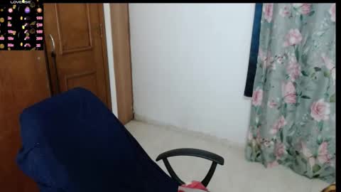 Snapshot of victoria_milf06 chatting on 03.02.26 victoria online show from 03.02.26