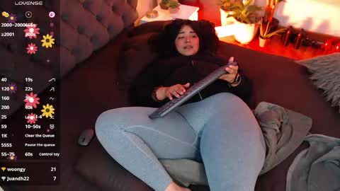 Snapshot of victoria_monteroo chatting on 05.01.26 Call me Vic online show from 05.01.26