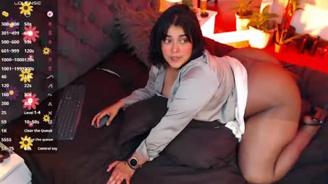 Snapshot of victoria_monteroo chatting on 05.02.26 Call me Vic online show from 05.02.26