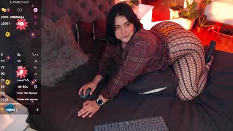 Snapshot of victoria_monteroo chatting on 05.10.26 Call me Vic online show from 05.10.26