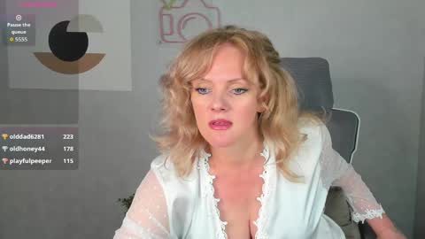 Snapshot of victoria_nelson chatting on 05.22.26 Victoria My schedule for the week 2 GMT 3am-9am TuWeThFrSa online show from 05.22.26