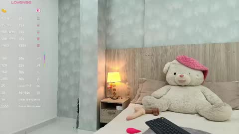 Snapshot of victoria_pachon chatting on 05.02.26 victoria_pachon online show from 05.02.26