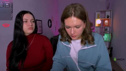 Snapshot of victoria_pretty_ chatting on 10.15.25 Victoria online show from 10.15.25